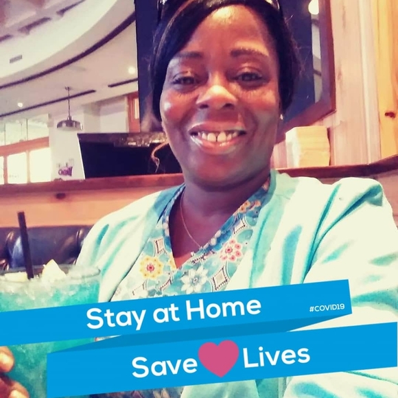 Meet your Posher, Denise - Picture 2 of 5